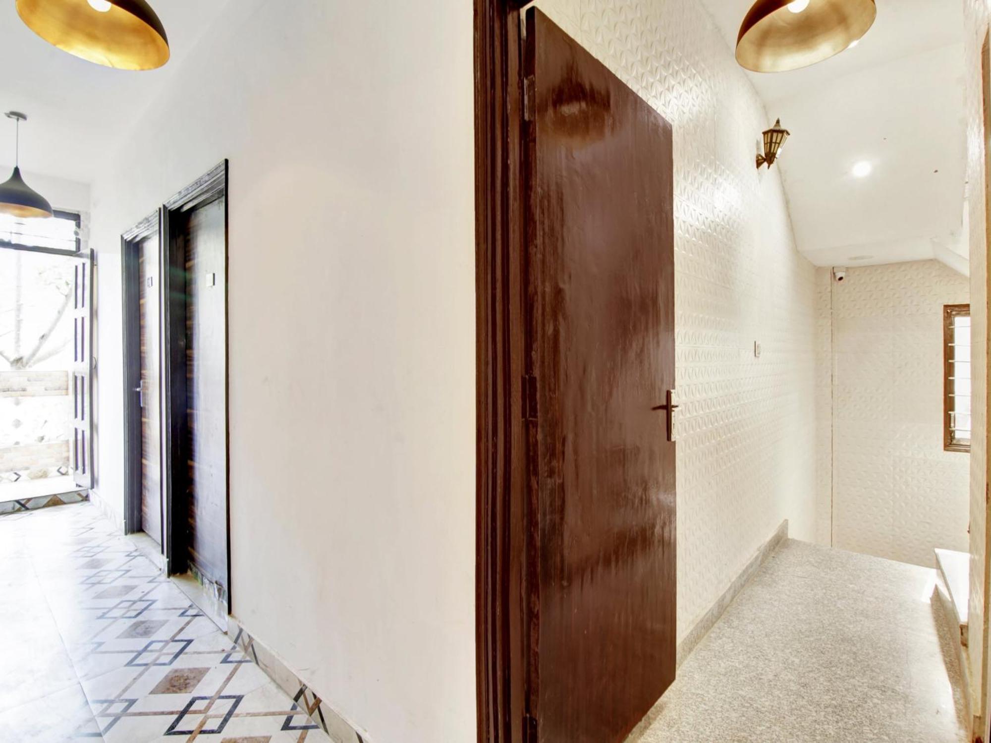 Hotel O Kailash Inn New Delhi Exterior photo